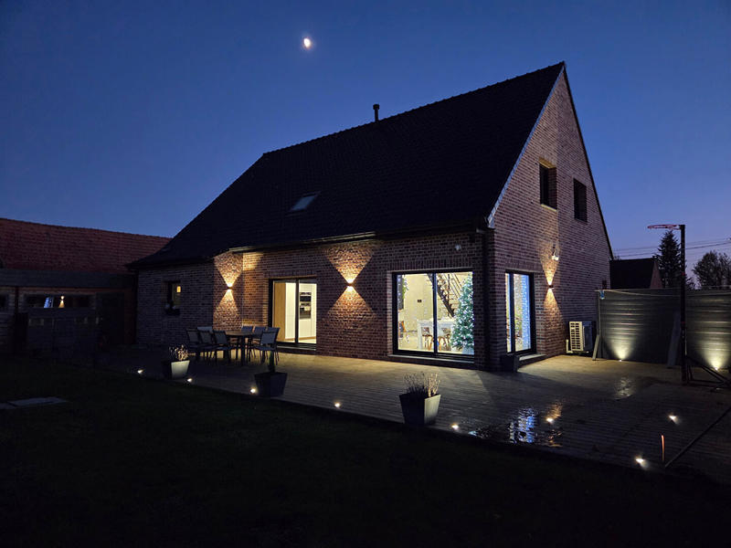 Maison - 202 m² - 6 pièces