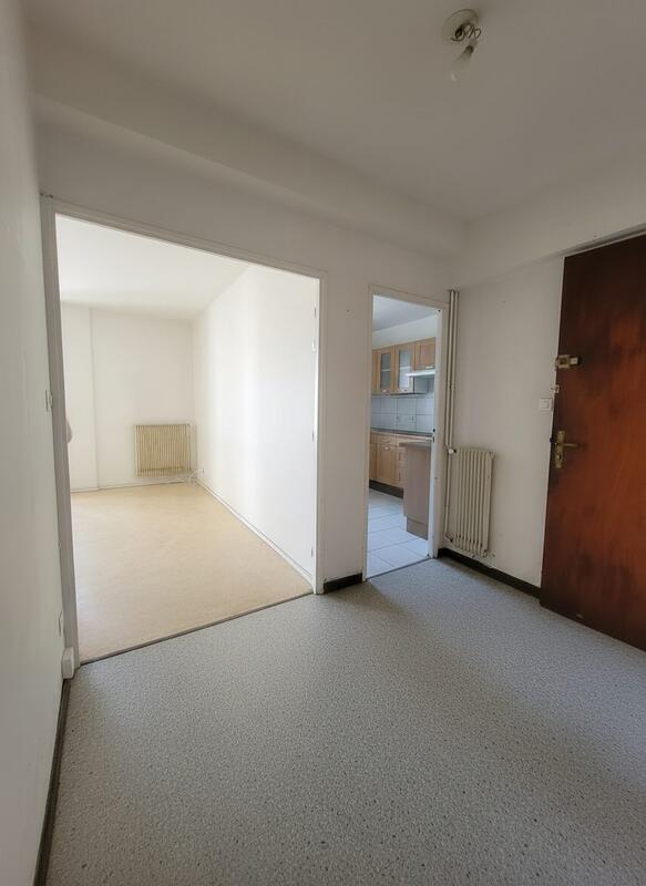 Appartement - 99 m² - 5 pièces