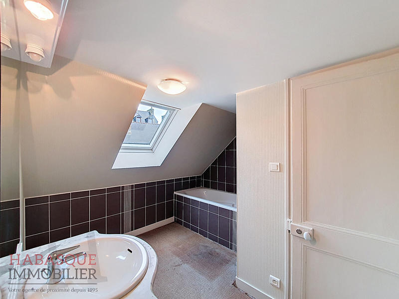 Appartement - 169 m² - 5 pièces