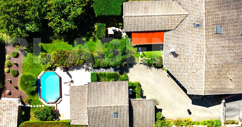 Maison - 171 m² - 6 pièces