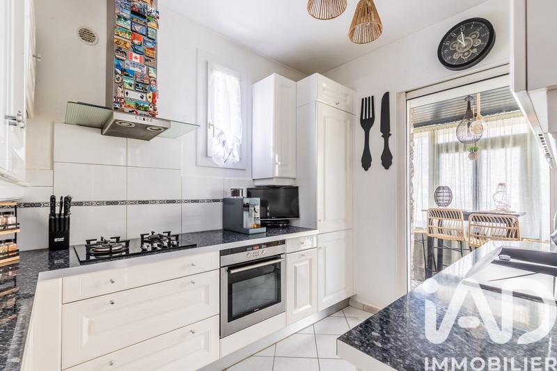 Maison - 122 m² - 6 pièces