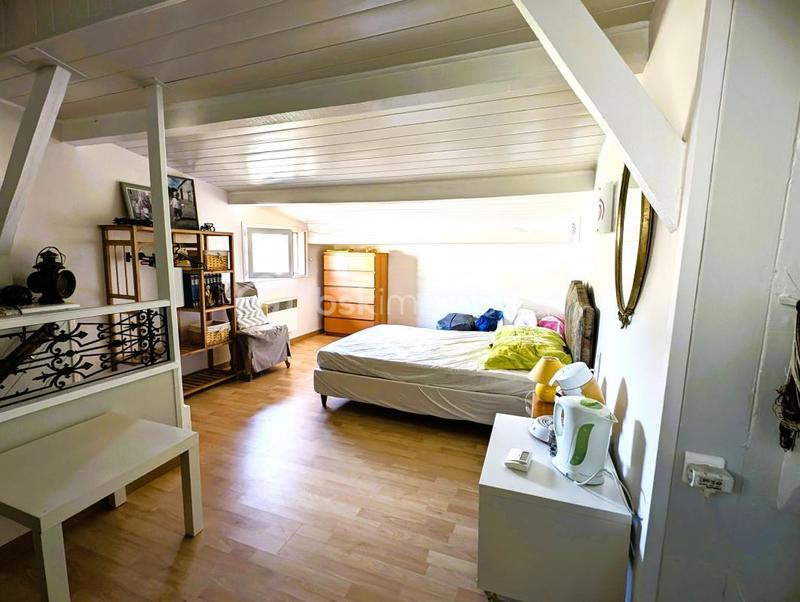 Demeure - 299 m² - 10 pièces