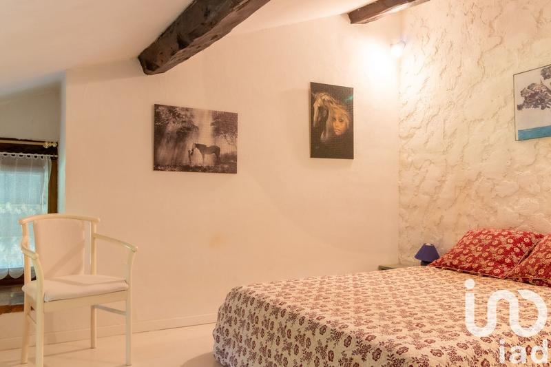 Maison - 370 m² - 8 pièces