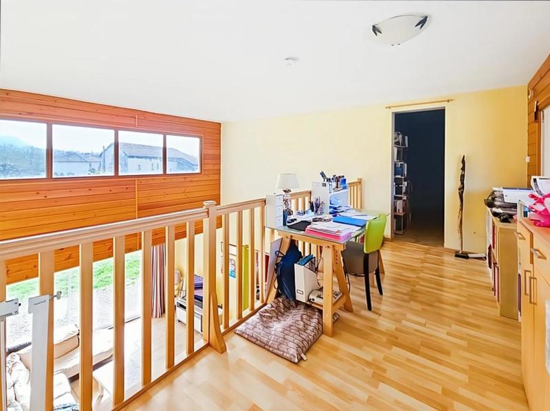 Maison - 230 m² - 5 pièces