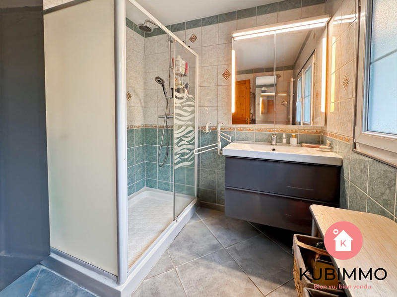 Maison - 212 m² - 8 pièces