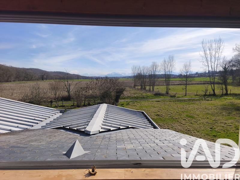 Maison - 237 m² - 8 pièces