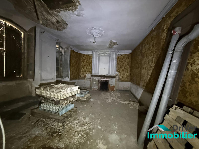 Maison ancienne - 490 m² - 8 pièces