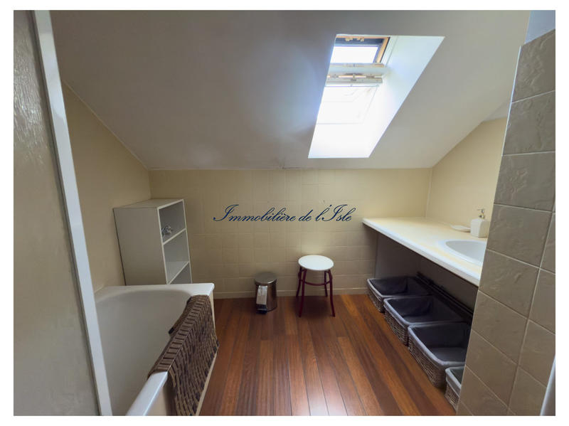 Maison - 145 m² - 6 pièces