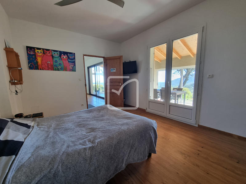 Propriété - 170 m² - 5 pièces