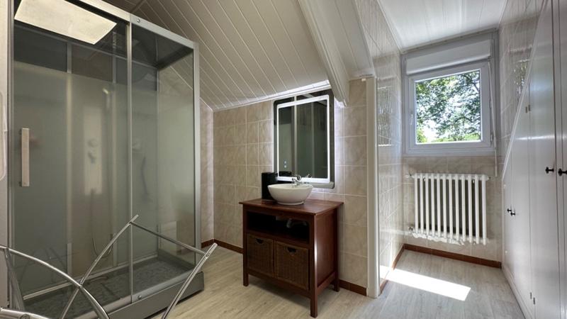 Maison - 324 m² - 9 pièces