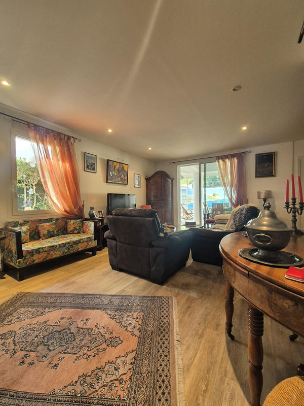 Appartement - 102 m² - 4 pièces