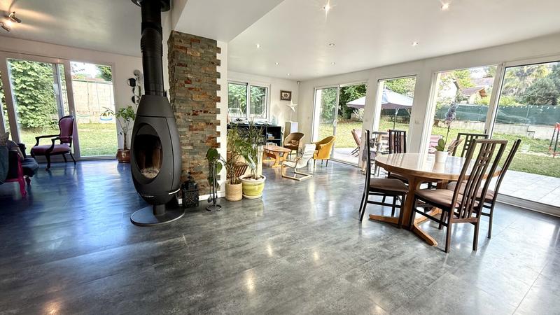 Maison - 135 m² - 8 pièces