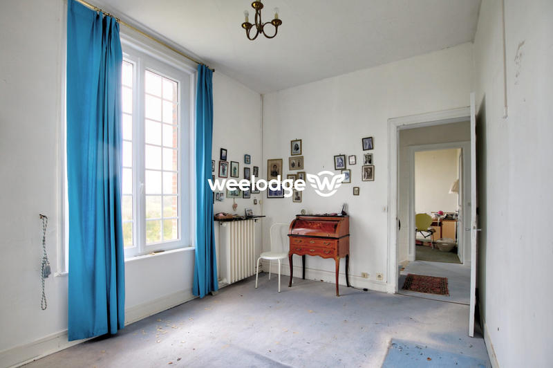 Maison - 232 m² - 12 pièces