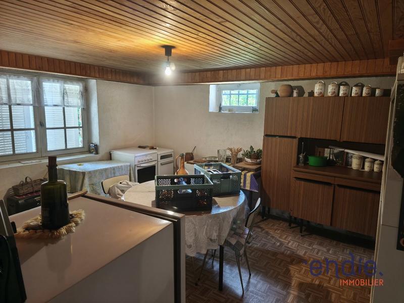 Maison - 176 m² - 9 pièces