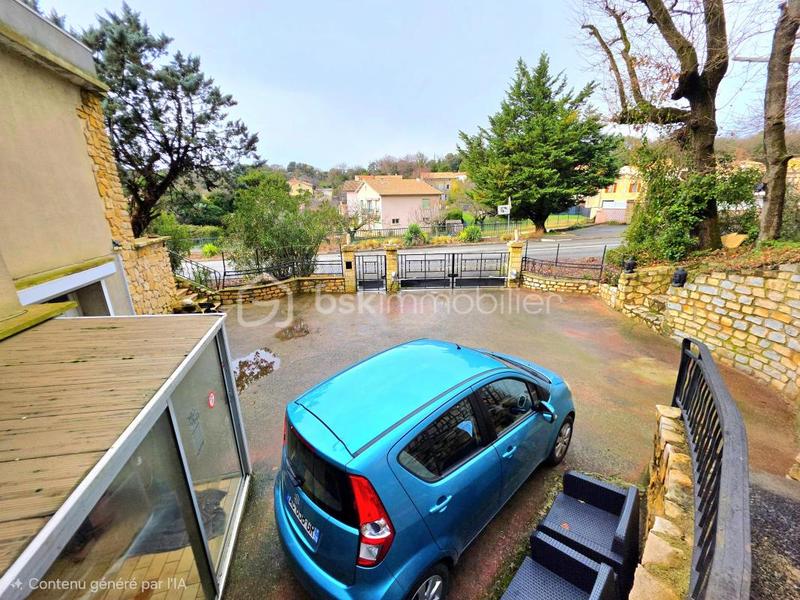 Maison - 94 m² - 4 pièces