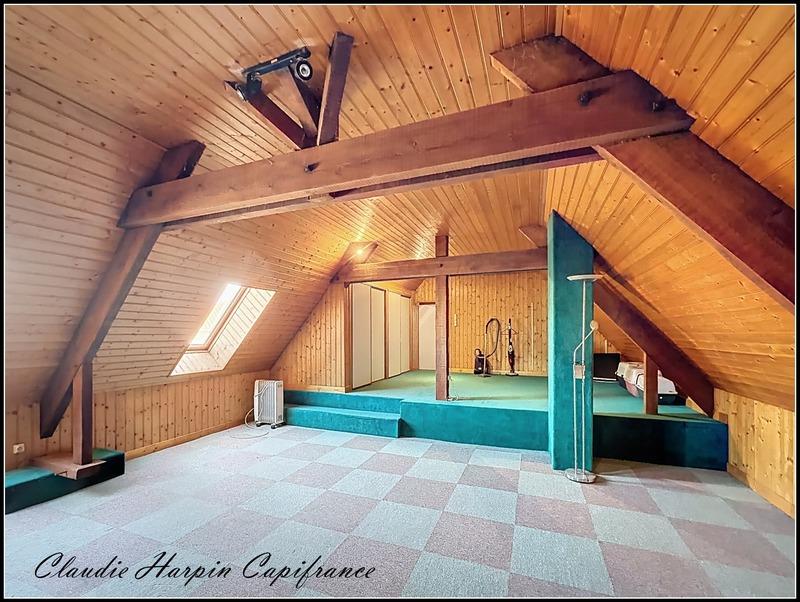 Maison - 220 m² - 8 pièces