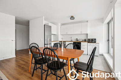 Chambre - 13 m² - 1 pièce