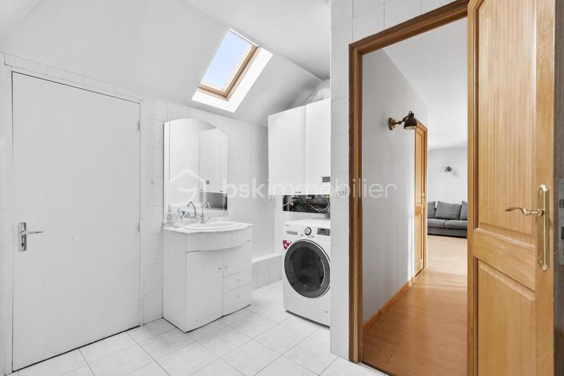 Maison - 189 m² - 8 pièces