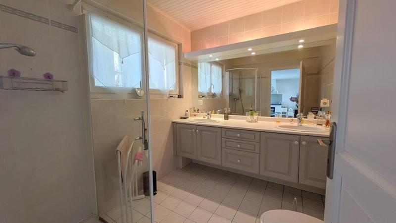 Maison - 172 m² - 7 pièces