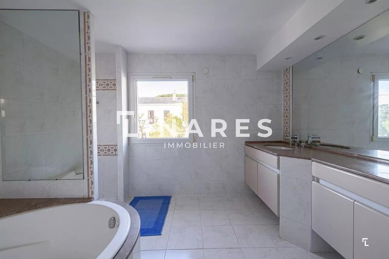 Maison - 112 m² - 4 pièces