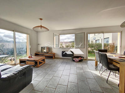 Maison - 111 m² - 5 pièces