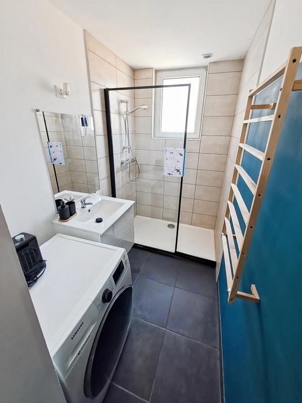 Maison - 225 m² - 8 pièces