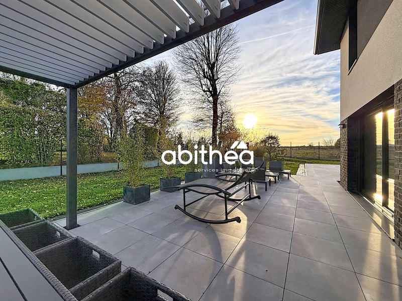 Maison - 176 m² - 8 pièces