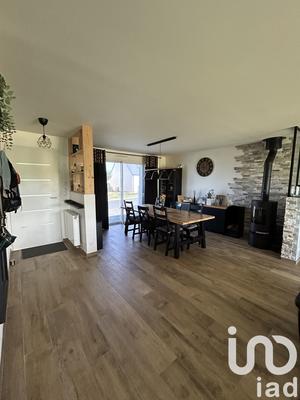 Maison - 137 m² - 6 pièces