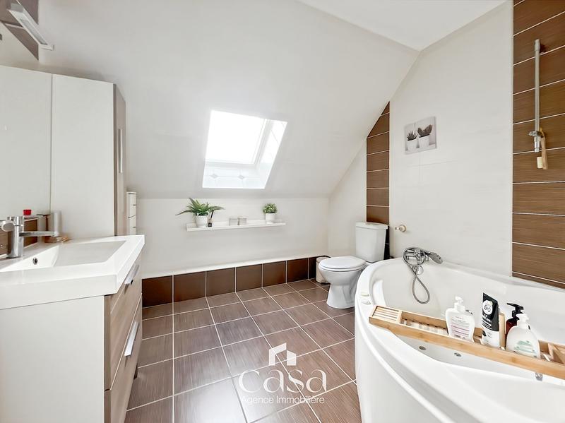 Maison contemporaine - 162 m² - 8 pièces