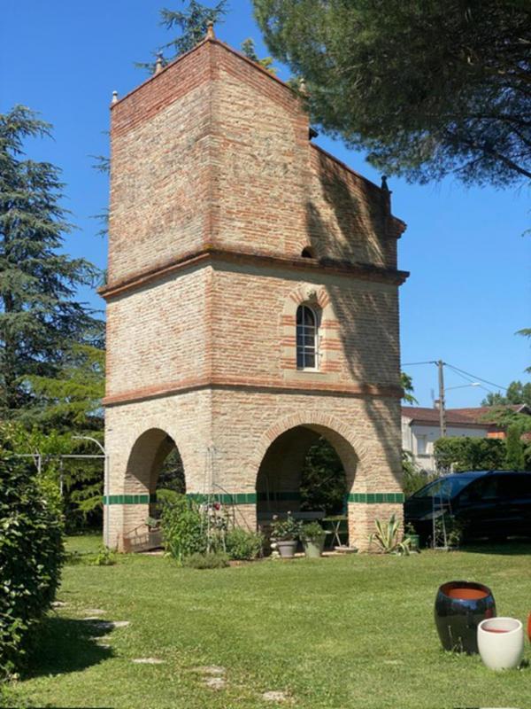 Maison - 525 m² - 10 pièces