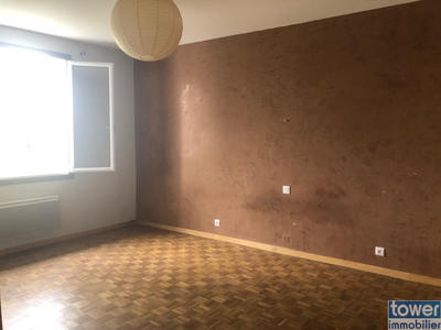Maison - 233 m² - 5 pièces