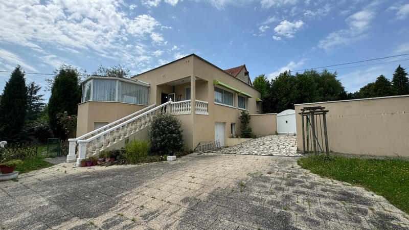 Maison - 391 m² - 5 pièces