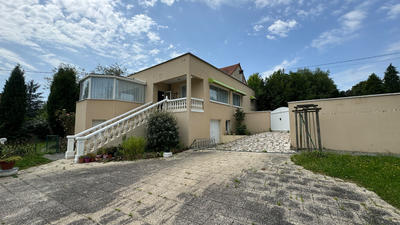 Maison - 391 m² - 5 pièces