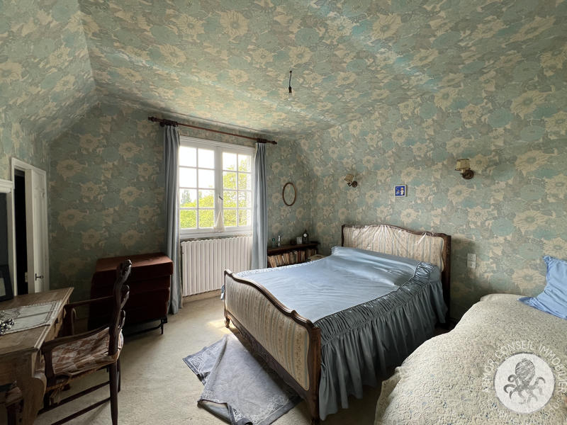 Maison - 245 m² - 10 pièces