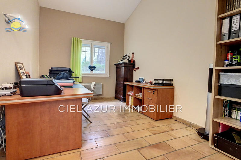 Maison - 211 m² - 6 pièces