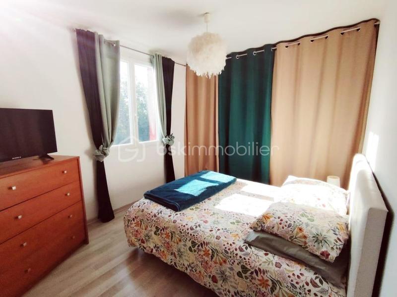 Propriété - 98 m² - 6 pièces