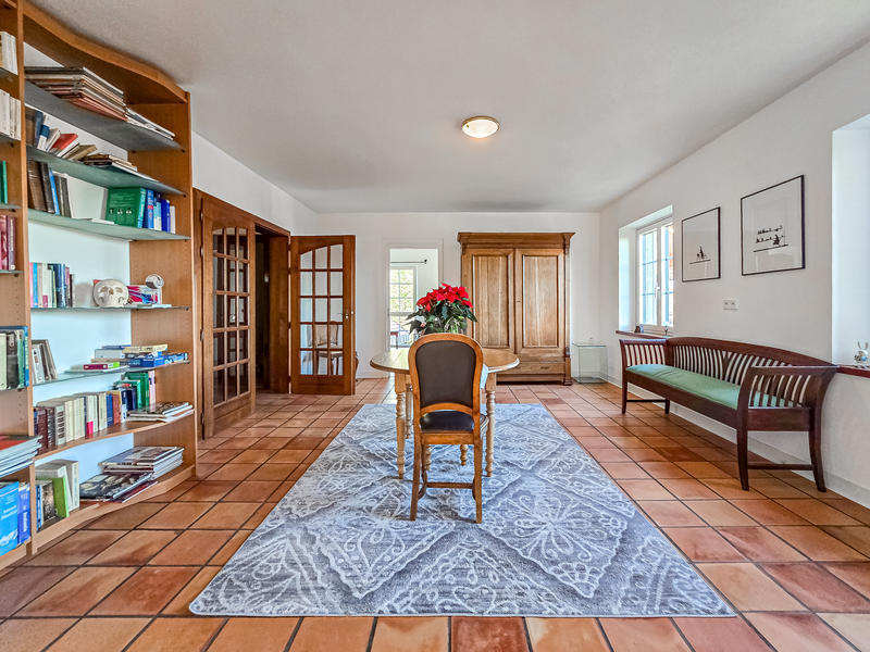 Maison - 305 m² - 6 pièces