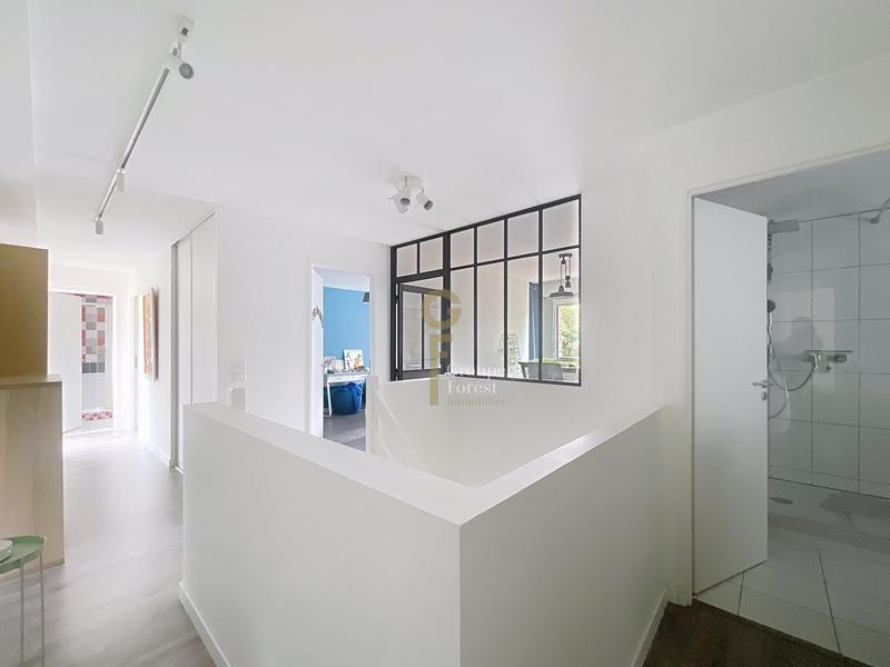 Maison - 212 m² - 9 pièces