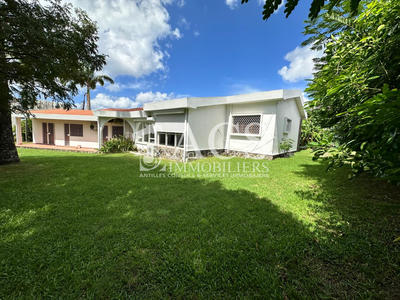 Maison - 178 m² - 7 pièces