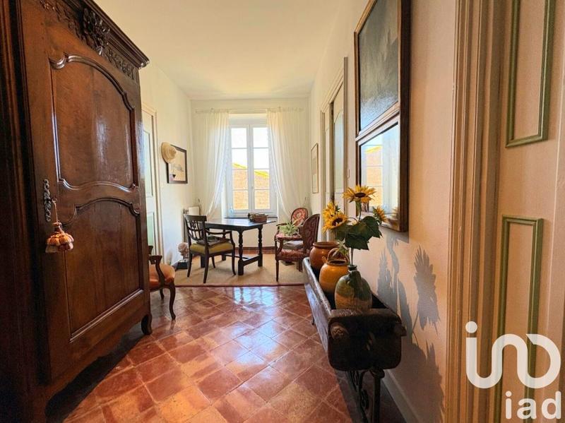 Maison - 330 m² - 10 pièces
