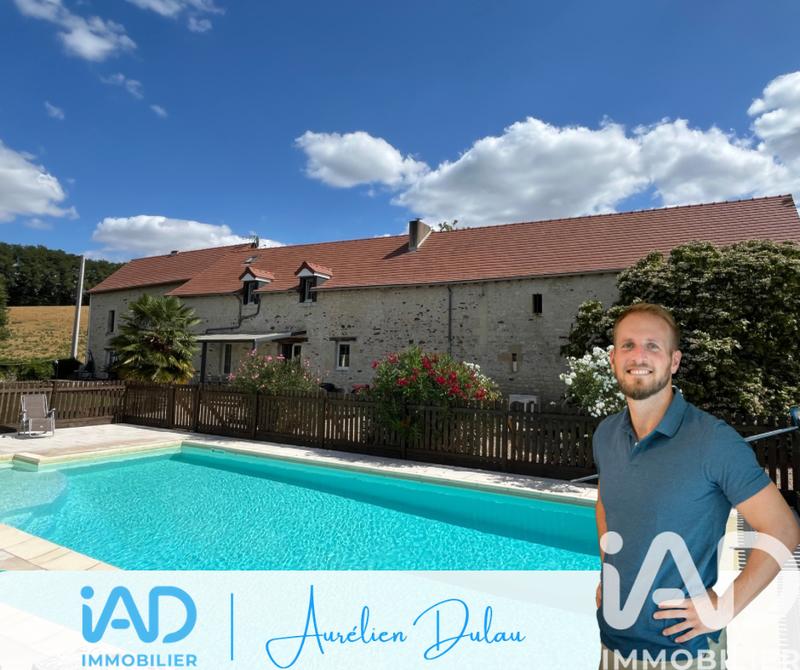 Maison - 257 m² - 8 pièces