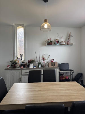 Maison - 93 m² - 8 pièces