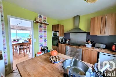 Maison - 300 m² - 8 pièces