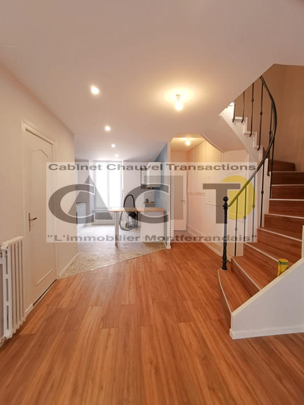 Appartement - 99 m² - 4 pièces