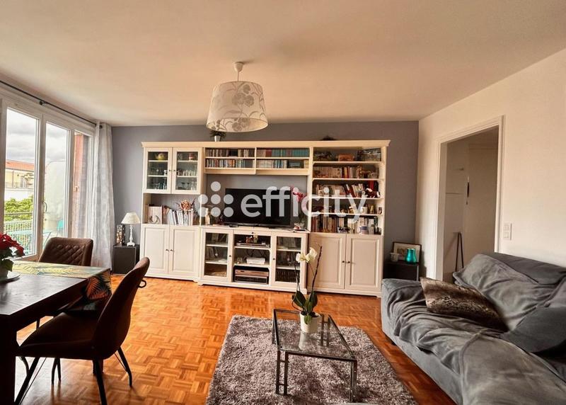 Appartement - 80 m² - 4 pièces