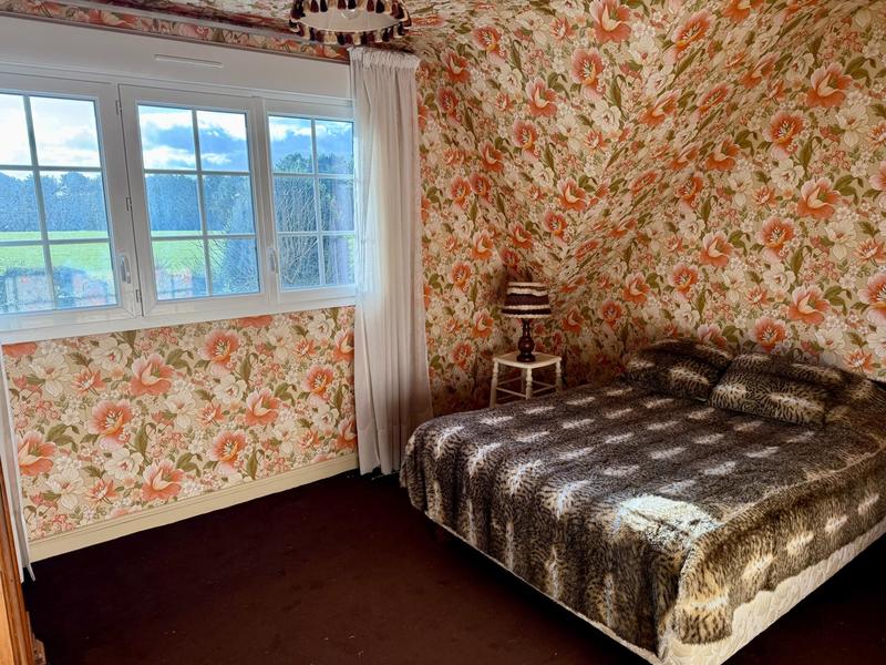 Maison - 180 m² - 8 pièces