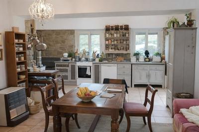 Propriété - 180 m² - 11 pièces