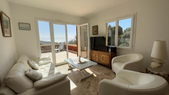 Propriété - 220 m² - 11 pièces