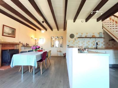 Maison - 105 m² - 8 pièces