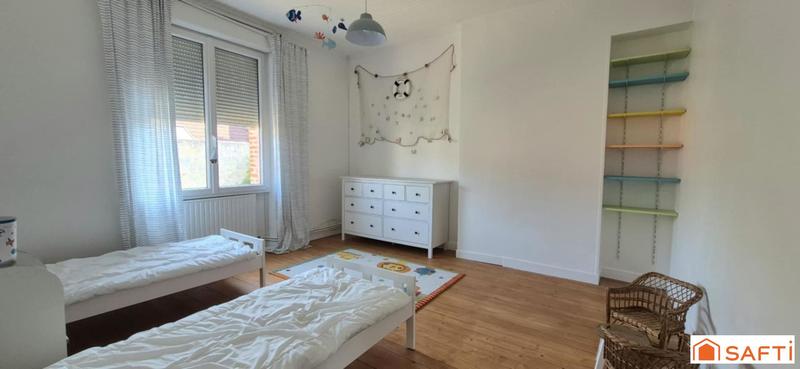 Maison - 275 m² - 11 pièces